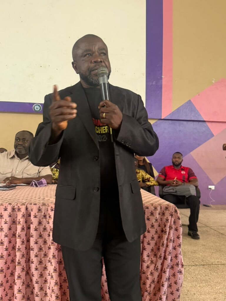 kwasi nkansah boateng addresses newly appointed staff of the ghana education service 